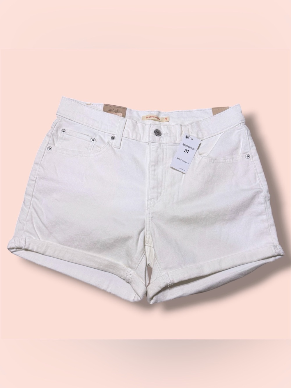 Women’s Levis shorts size 31 (12)